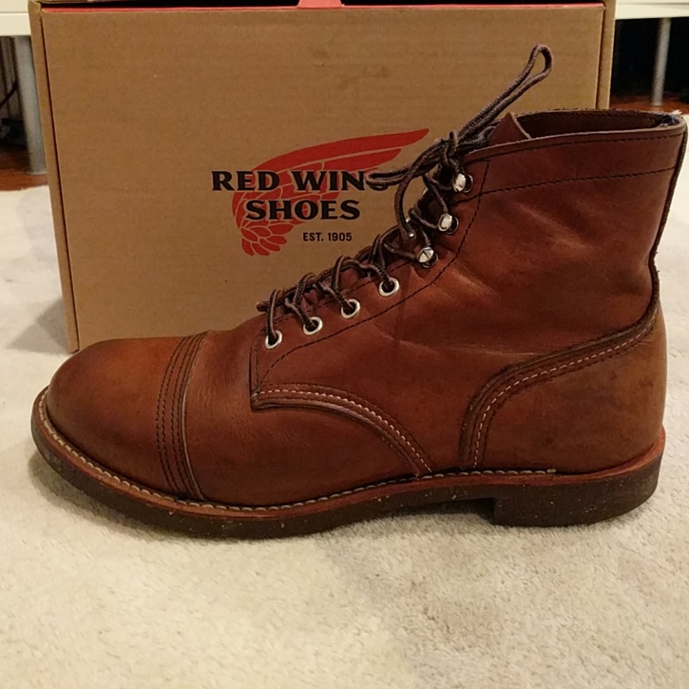 Red Wing 8111 Iron Rangers Sz 10.5 Heritage